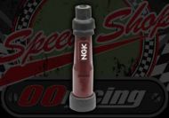 Spark plug. Cap. NGK. SD05F. Straight