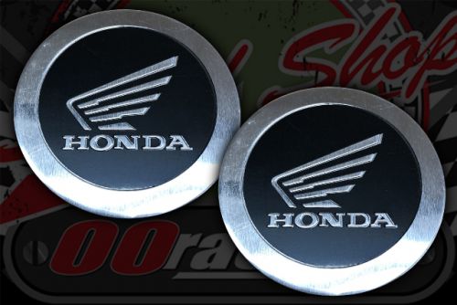 Tank badge. Round wing black/silver.